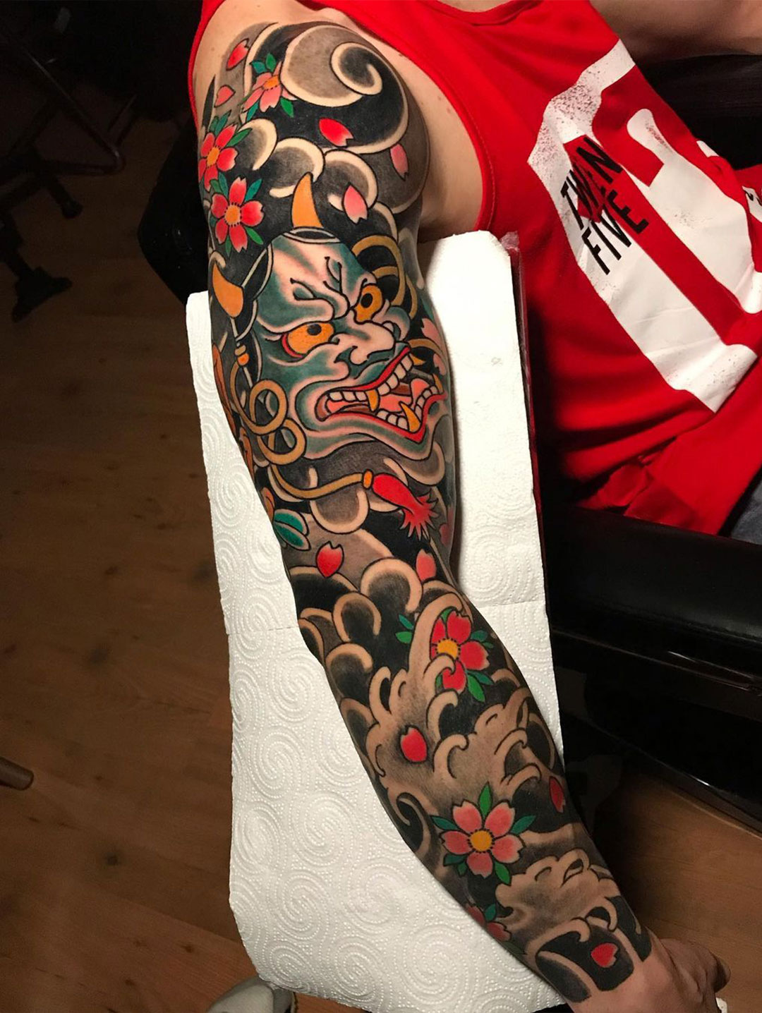 Red-Kirin-Tattoo-Piercing-Boutique-tattoo-tatuaje-maga-oni-tradicional-japones-Ariel-tatuador-mobile